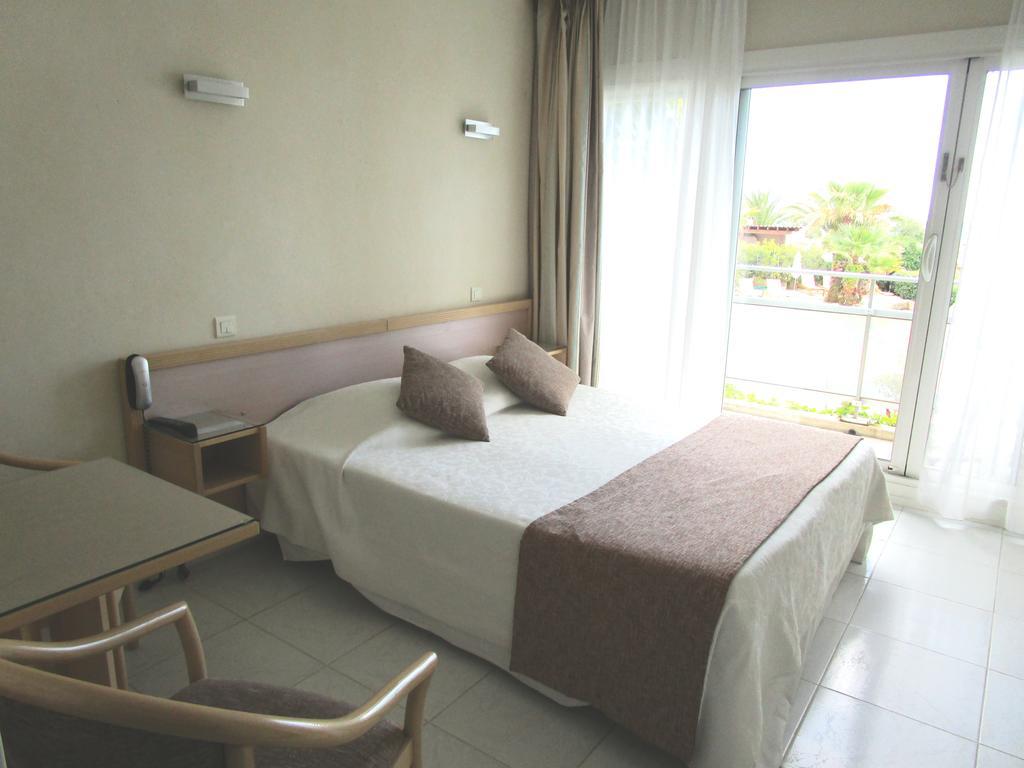 Hotel Azur Bord De Mer La Grande-Motte Buitenkant foto