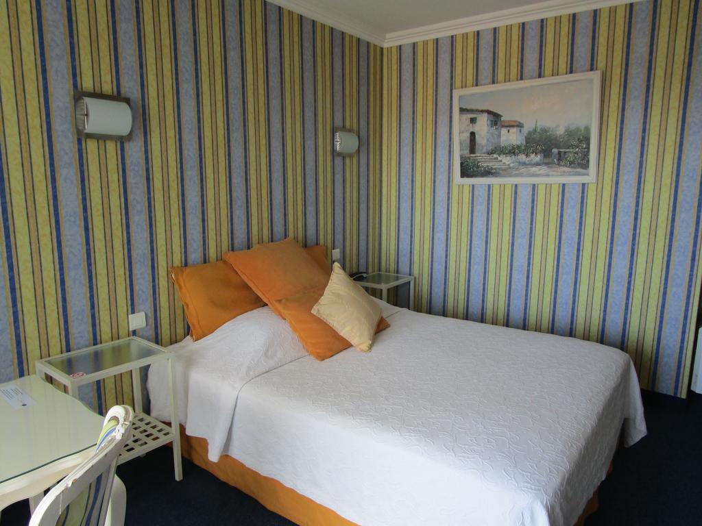 Hotel Azur Bord De Mer La Grande-Motte Buitenkant foto